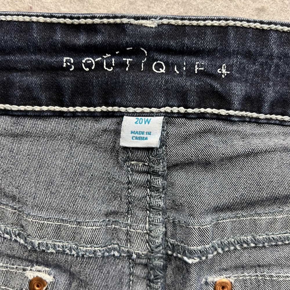Boutique + Women 20W Dark Wash Capri Jeans Embroidered Flap Pockets Thick Stitch - Picture 5 of 9